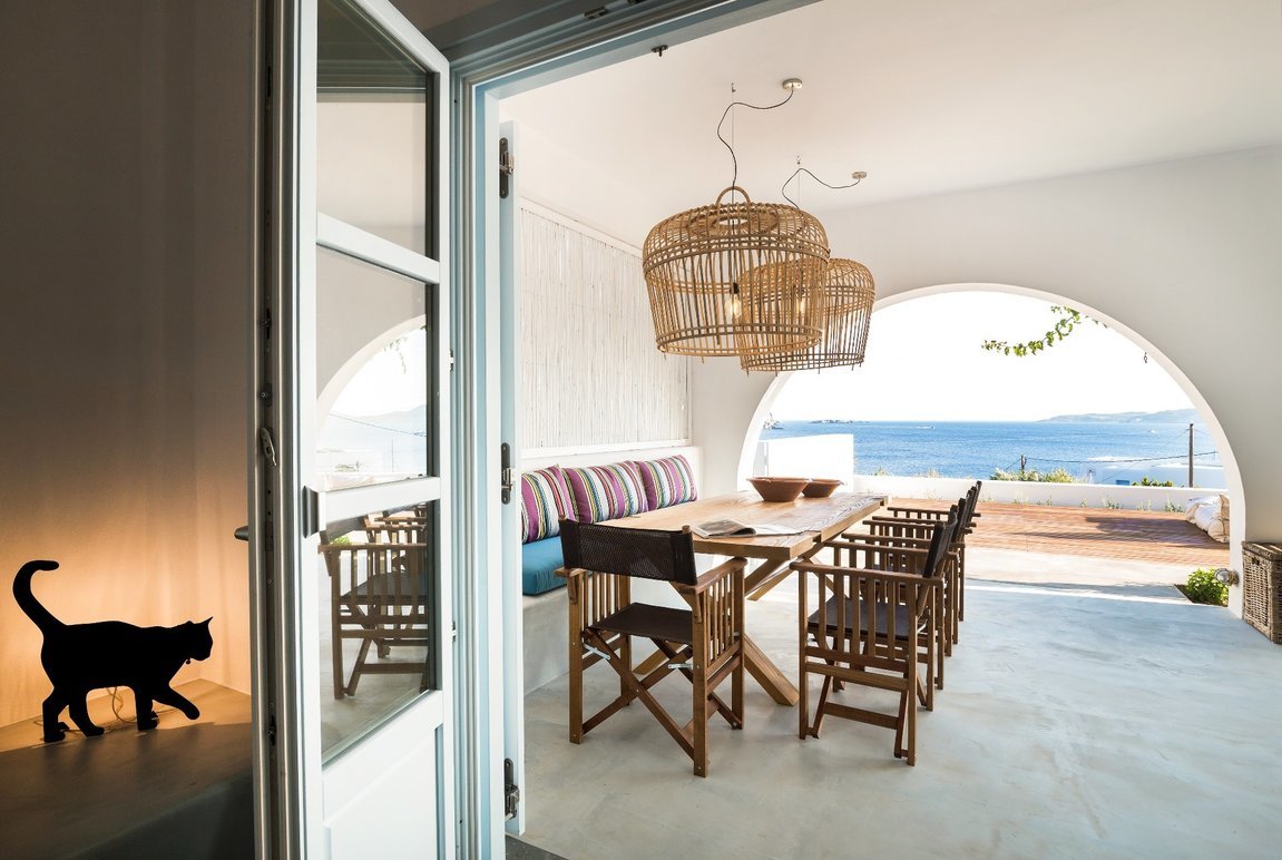 BougainVilla_Mykonos_Outdoor_Terrace