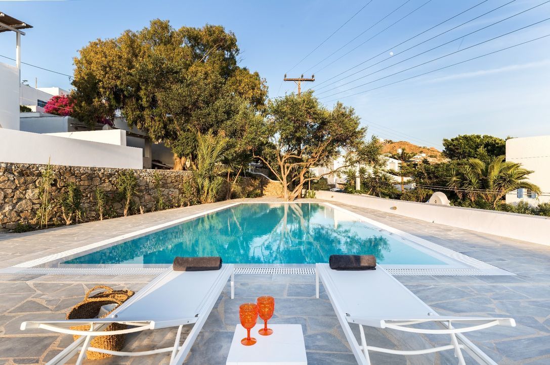 BougainVilla-Mykonos_swimming_room